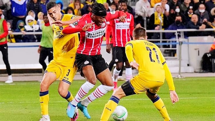 给周琦更多 给周琦更多