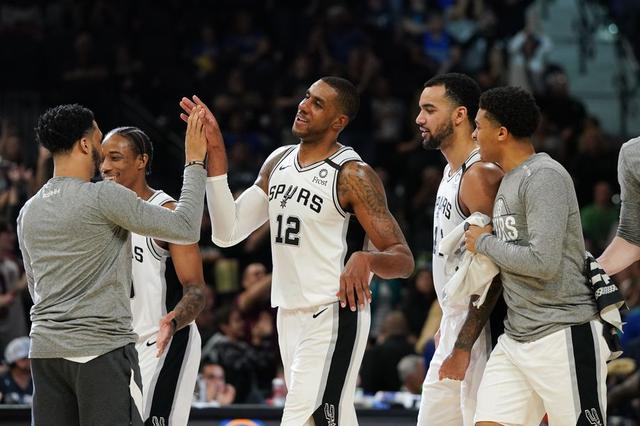 利后卫谈到 利后卫谈到